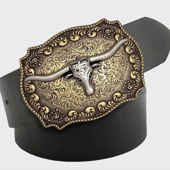 New western longhorn bull belt buckle approximately 3.75" wide.  Fits 1.5 belt - Picture 3 of 3
